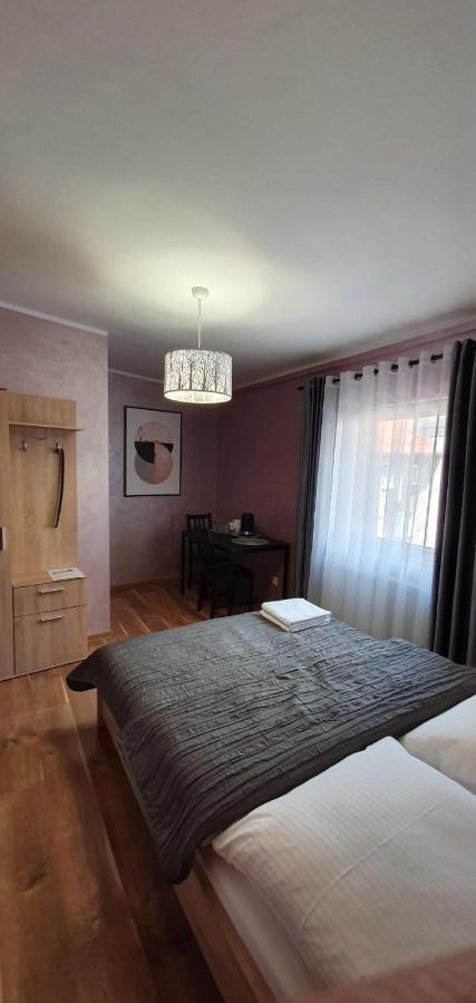 Willa Przy Czarnej Bramie Kłodzko Buitenkant foto