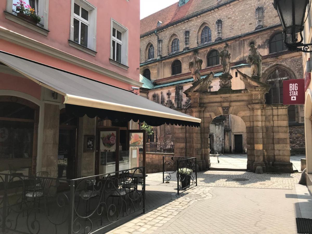 Willa Przy Czarnej Bramie Kłodzko Buitenkant foto
