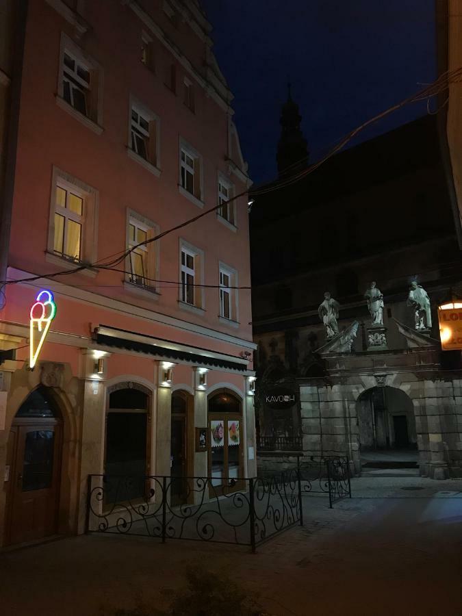 Willa Przy Czarnej Bramie Kłodzko Buitenkant foto
